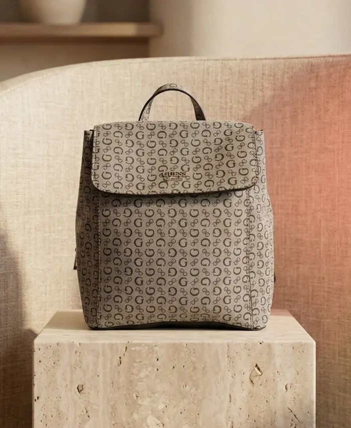 Mochila Guess juvenil para mujer