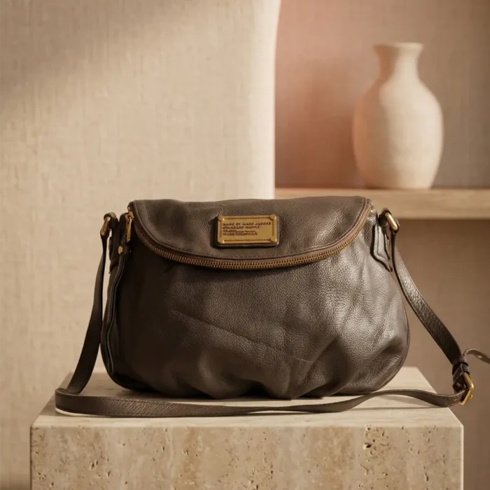 Bandolera de cuero gris MARC BY MARC JACOBS